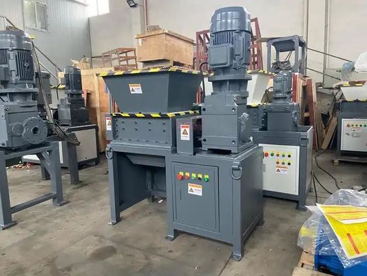 Endüstriyel Çifte Çubuklu Dökmeci Ağır Metal ve Plastik Çökme Makinesi