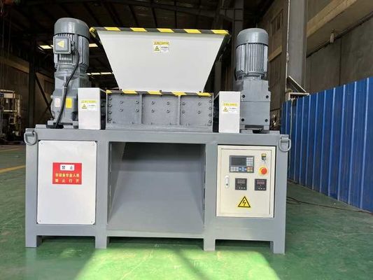 500-10000kg/h Çift Çubuklu Kırıcı, Döner Blade Cutter Kırıcı Pe Kabukları / Fıçı için