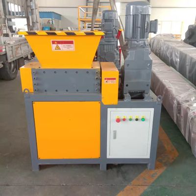 110-130kg/h Kauçuk Çakma Makinesi Ahşap Palet Lastik Geri Dönüşüm Çakma Makinesi