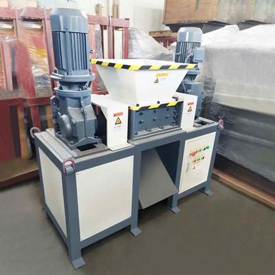 PCB Ana tahtası Bilgisayar kartı için yüksek kapasiteli hurda metal parçalayıcı granülatör
