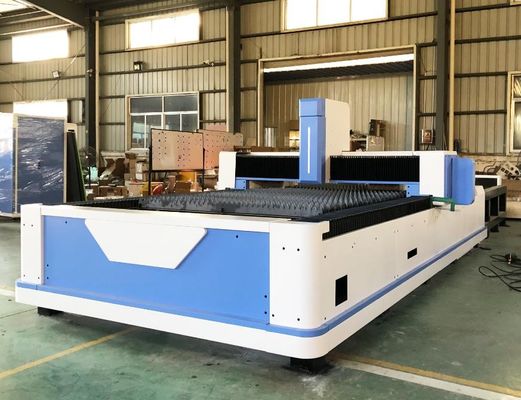 Yüksek Hızlı Fiber Lazer Kesme Makinesi Metal Yaprak için Yaprak Yükleme Sistemiyle Çelik Üretimi